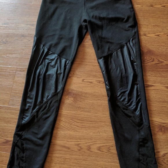 Fabletics Pants - Fabletics black with mesh leggings